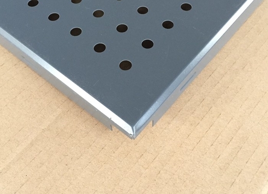 Techo perforado del metal del clip gris del color, diámetro perforado 3.0m m de los paneles acústicos