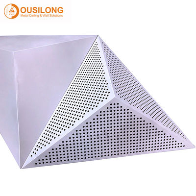 Clip rápido presionado decorativo en el panel suspendido diseño especial acústico del metal del techo del triángulo 3D