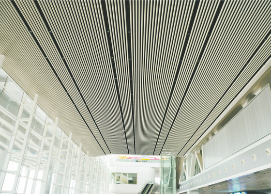 Techo linear tubular de aluminio del metal del alto grado, diámetro falso blanco del techo 50m m del museo