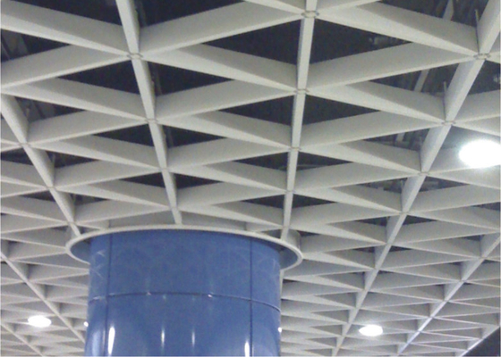 techo triangular de la rejilla del metal de la galería verde durable/materiales de construcción decorativos del metal