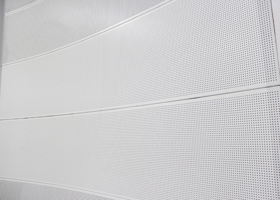El panel de pared de aluminio curvado/perforó los paneles de techo del metal para la pared constructiva