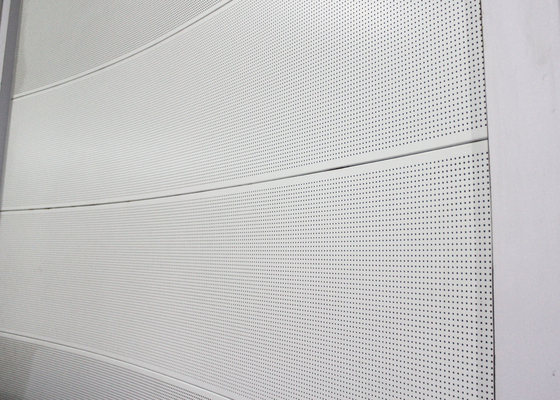 El panel de pared de aluminio curvado/perforó los paneles de techo del metal para la pared constructiva