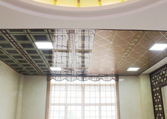 Tejas artísticas del techo de la decoración interior con el estampado de plores hermoso de la lila