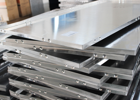 Los paneles de pared de aluminio del perfil para el revestimiento constructivo, el panel sólido de aluminio encubierto