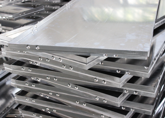 Los paneles de pared de aluminio del perfil para el revestimiento constructivo, el panel sólido de aluminio encubierto
