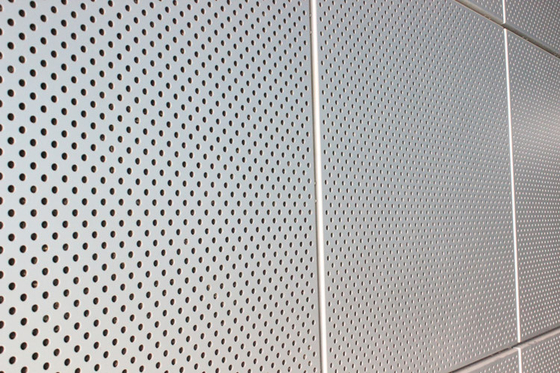 Los paneles de pared de aluminio perforados de la decoración de la pared exterior para el material constructivo de la pared