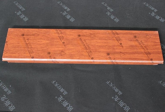 Capa de madera decorativa incombustible del rodillo de la aleación de aluminio de los paneles de techo