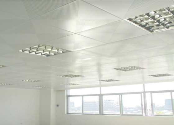 Ignifugue el clip verde en los paneles de techo perforados para el material de construcción del metal, SGS del ISO
