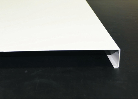 Techo de aluminio perforado de la tira a prueba de polvo/2 por 4 pies de panel de techo falso para la oficina