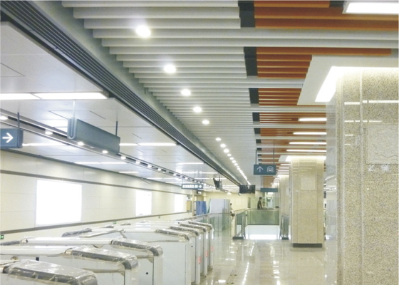 Tejas comerciales del techo de la instalación fácil/el panel linear decorativo tegular
