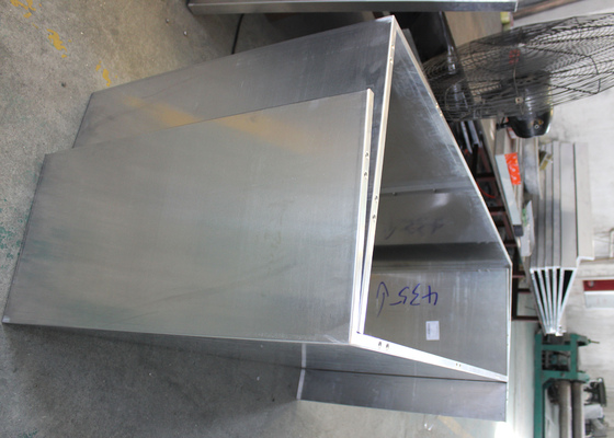 Corte a la medida los paneles de pared arquitectónicos del metal con el sistema de suspensión galvanizado encubierto del acero suave